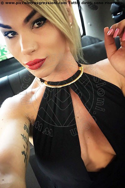 video porno gratis di transessuali moglie scopa marito con strapon video porno gratis di transessuali moglie scopa marito con strapon